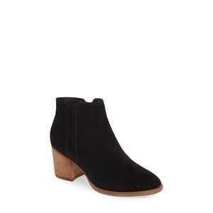 Blondo Nina Black Suede Booties New In Box